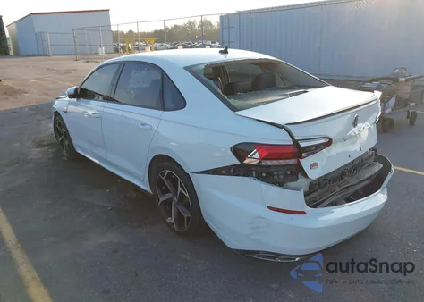 2020 Volkswagen Passat 2.0T R-Line z USA, uszkodzony, nr VIN 1VWMA7A30LC002007